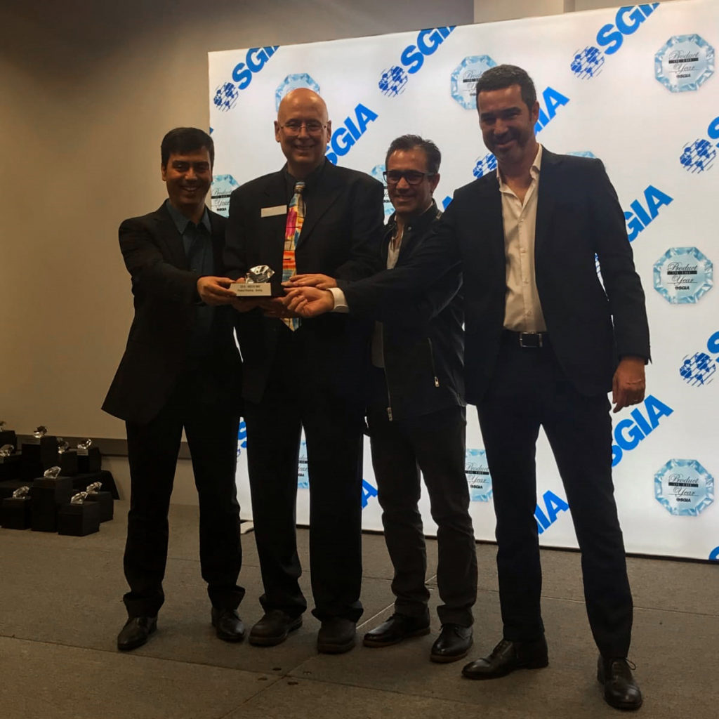The MEEVO team received the award for "Product of the year" by SGIA.